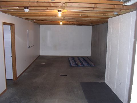 Basement Before 01