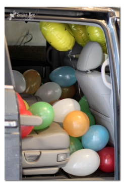 balloons car